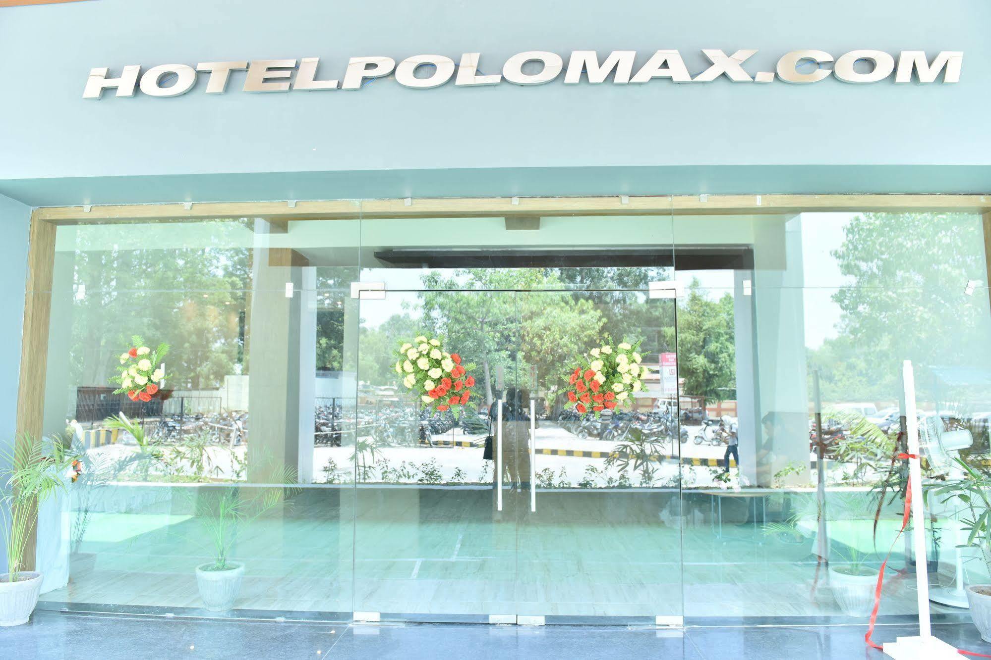 Max Hotels Аллахабад Экстерьер фото